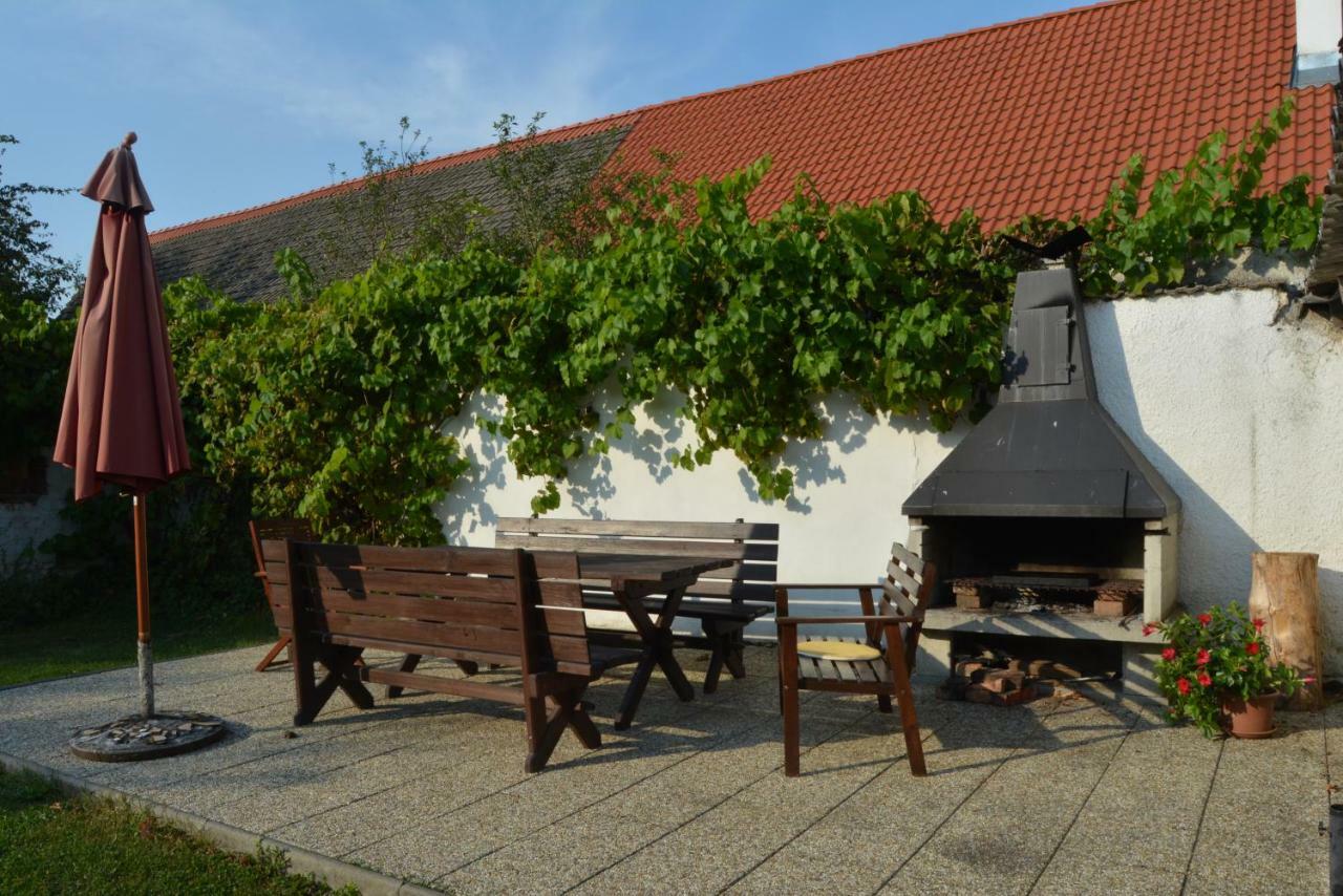 Ubytovani U Dvoraku Veselí nad Lužnicí Exteriör bild